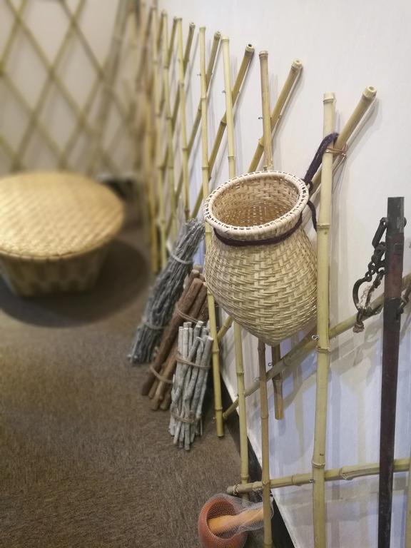 Happy Dragon Alley Hotel: Center Charm With Free Coffee & Tourist Services 4* 北京